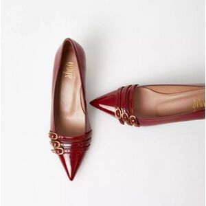 NWT Women's patent leather, burgundy pointed Toe Heels